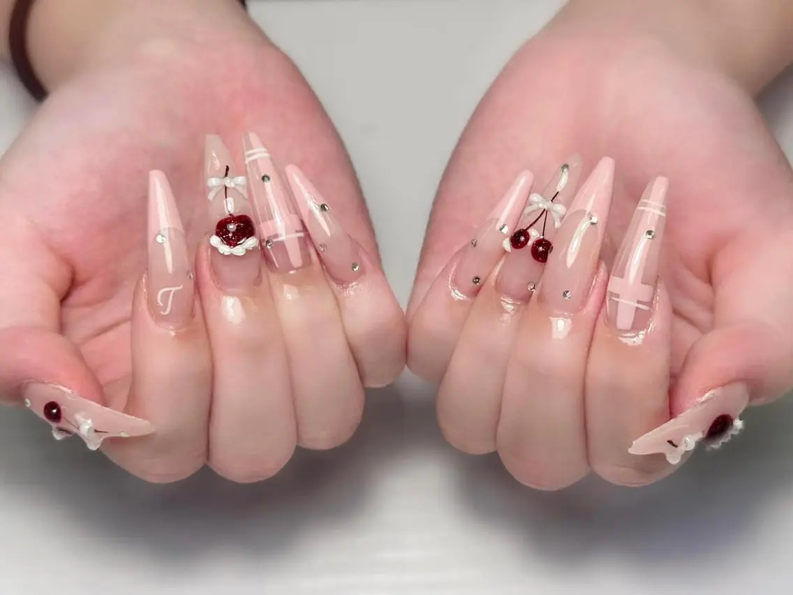 ネイル アニマル柄 フラワーネイル フレンチネイル 韓国ネイル ロングネイル Melia Nailsのネイルデザイン