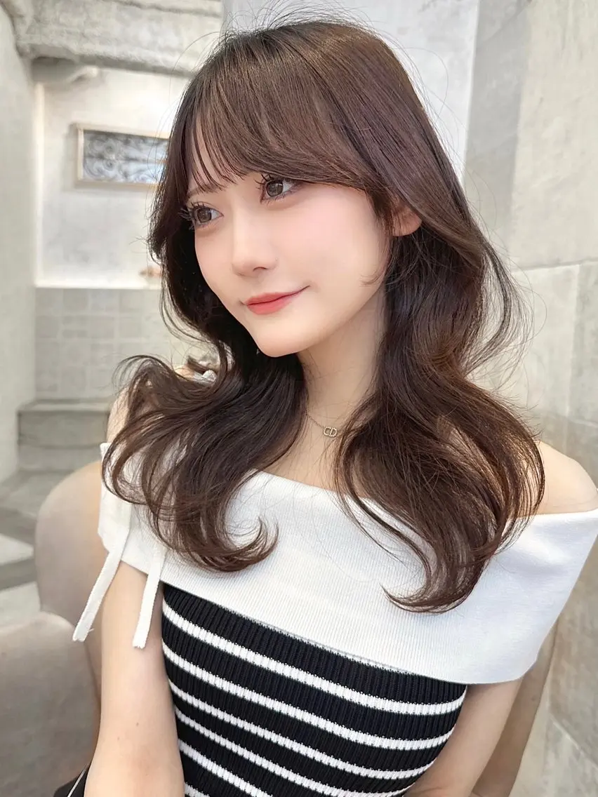 ロング カット ヘアカラー トリートメント 顔周り\エクステ\ 透明感カラー\まりんのヘアスタイル