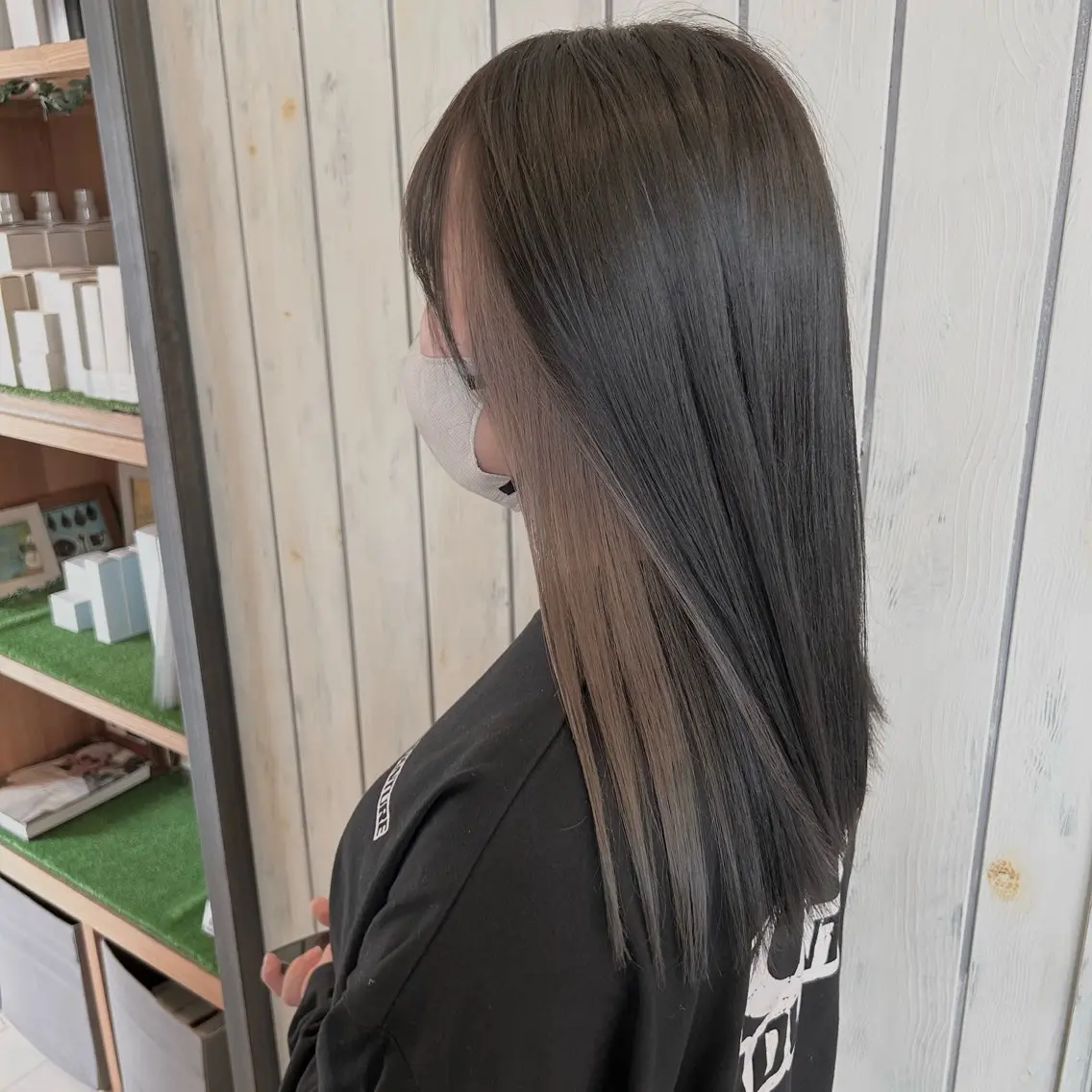 ロング ヘアカラー トリートメント 高津 千慧のヘアスタイル
