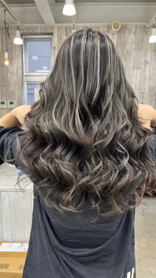ロング ヘアカラー 中道 晶のヘアスタイル