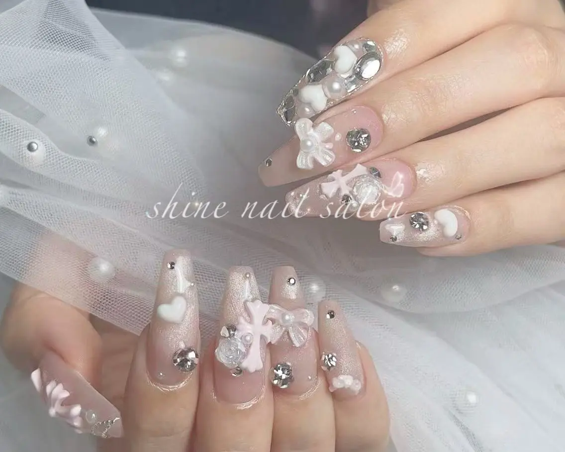 ネイル shine 長さだし専門のネイルデザイン