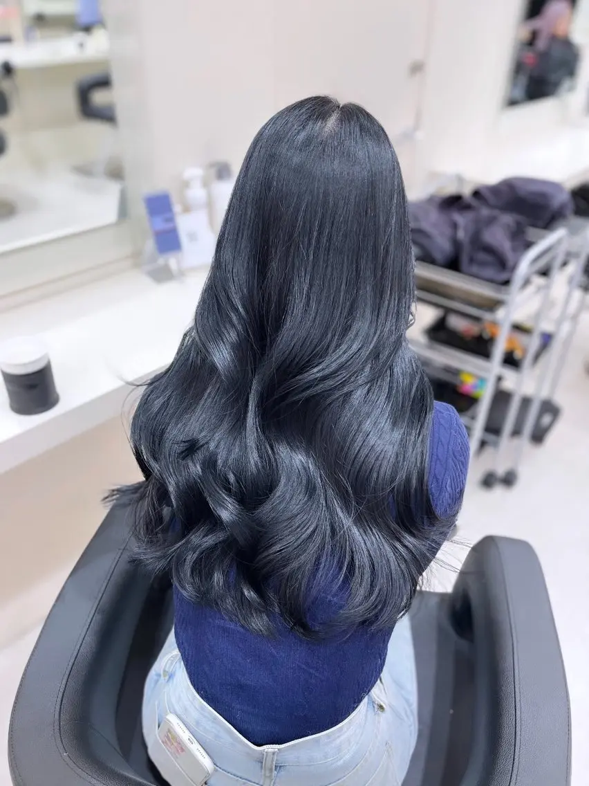 ロング 縮毛矯正× ブルーブラック/池袋のヘアスタイル