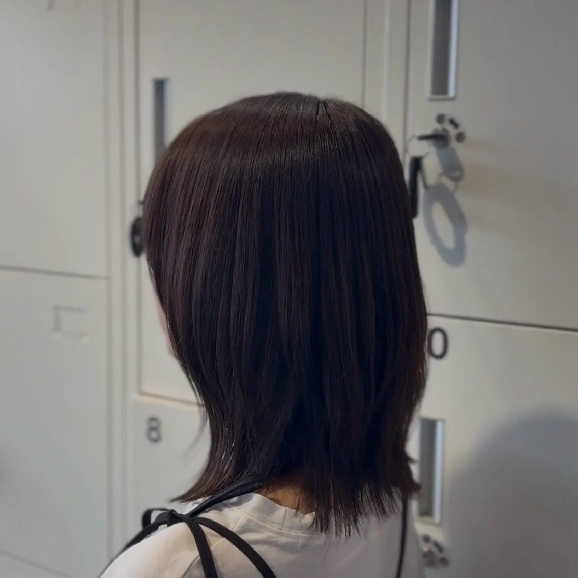 ミディアム 三輪 玲奈のヘアスタイル