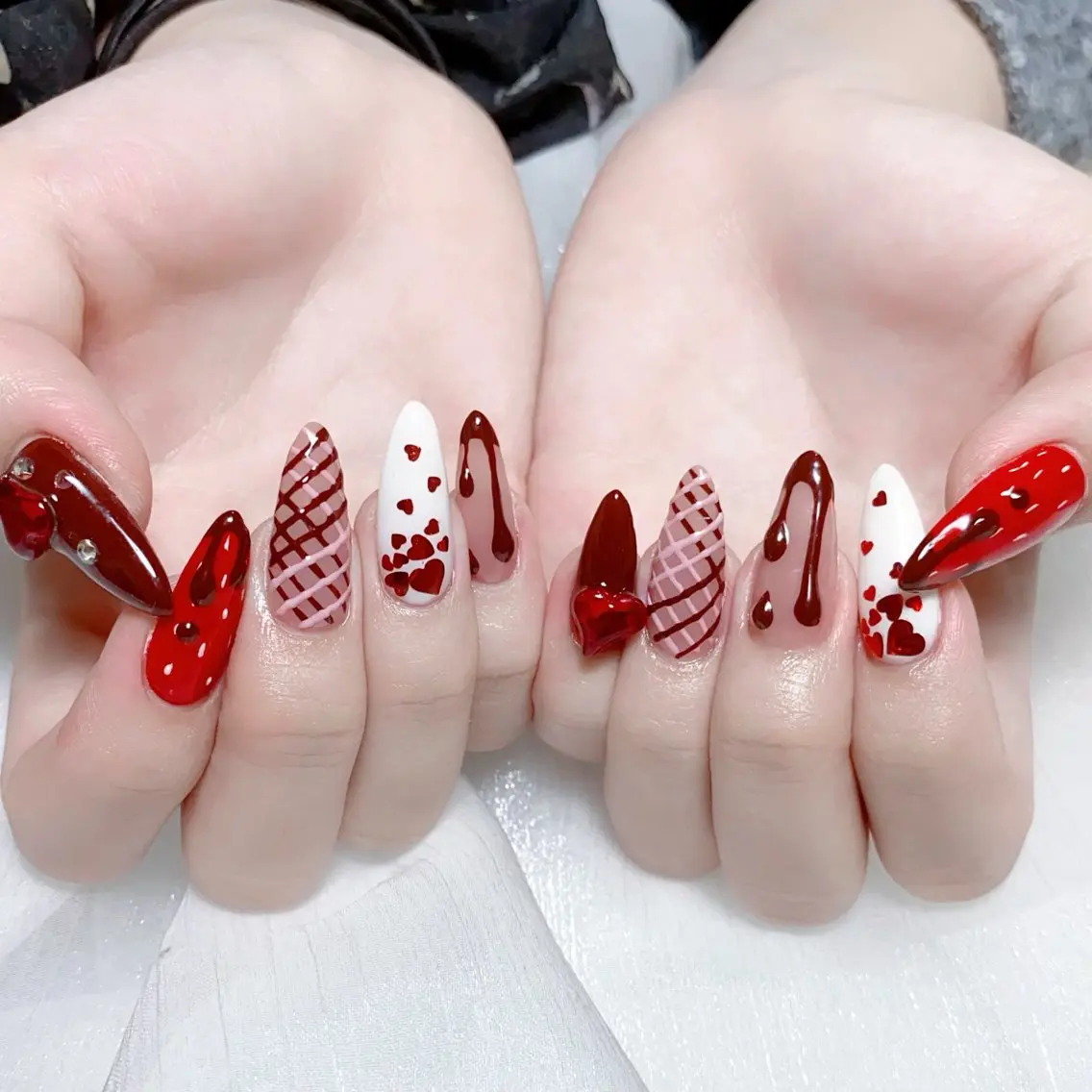 メンズ ネイル メンズ韓国風 アートネイル オーロラネイル ガーリー キラキラネイル ハンドネイル Nail salon 木にいるのネイルデザイン