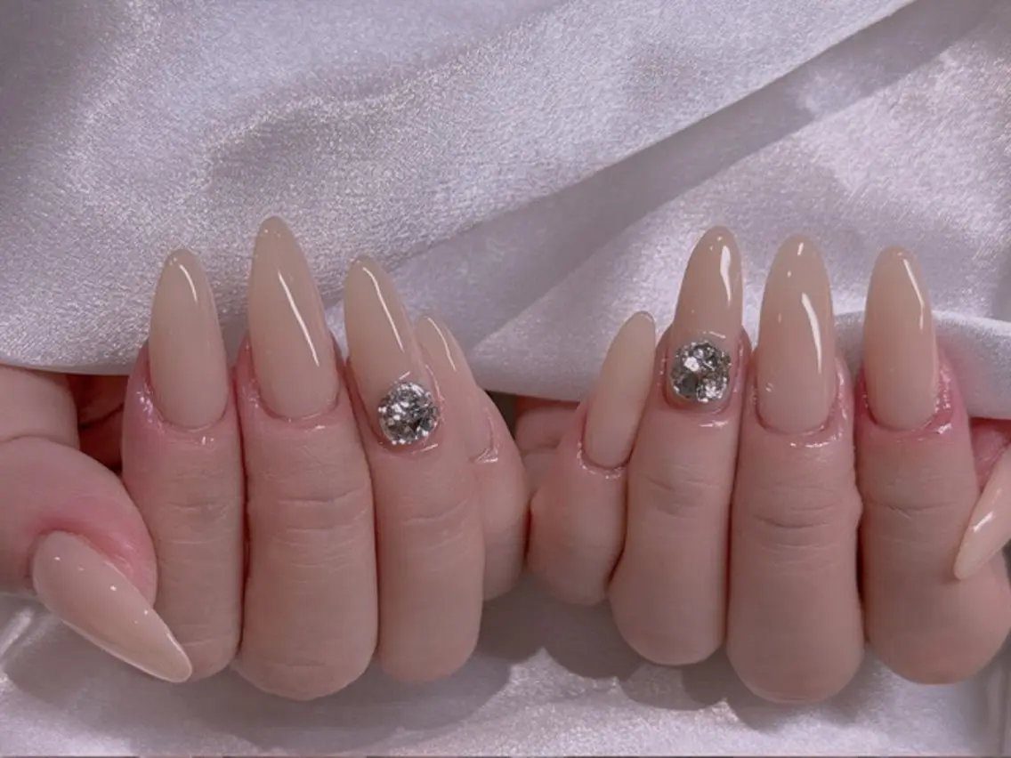 ネイル ストーンネイル ハンドネイル Sol Nail ミネのネイルデザイン
