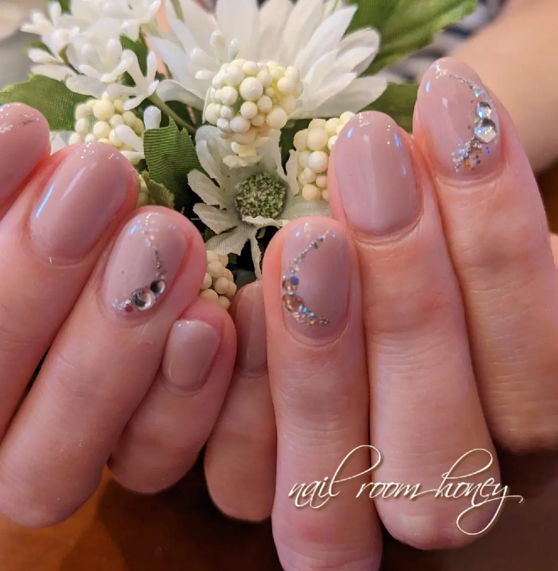 ネイル オフィスネイル シンプルネイル ブライダルネイル nail room  honeyのネイルデザイン