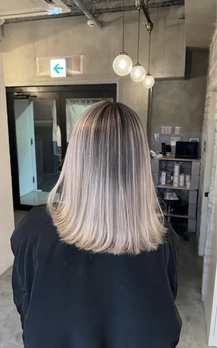 ショート カラー バレイヤージュ グレージュ レイヤーカット ヘアカラー トリートメント 指名数No.1 /NAOYAのヘアスタイル