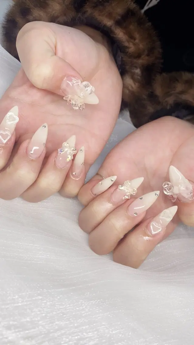 ネイル フレンチネイル グラデーション マグネットネイル ニュアンスネイル オフィスネイル ハンドネイル Rei _Nail 新宿のネイルデザイン