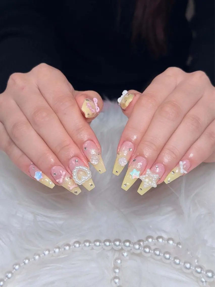 ネイル チークネイル ドット フレンチネイル グラデーション ハート ハンドネイル Julli NailStudioのネイルデザイン