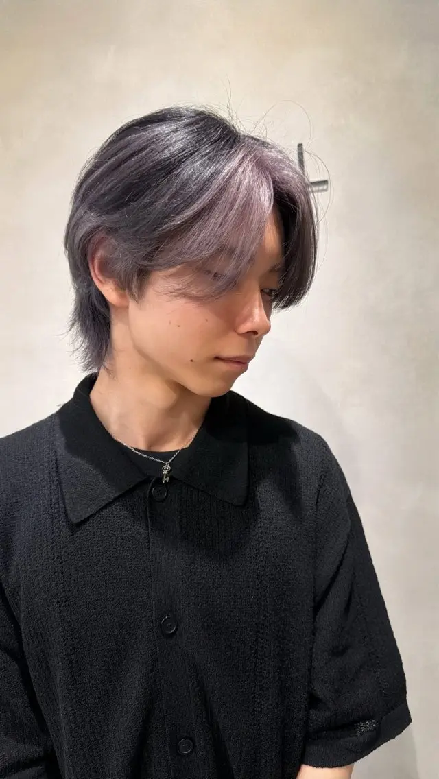 カラー メンズ メンズインナーカラー ミストバング  フェイスフレーミング インナーカラー シルバー ヘアカラー 渡里 優菜のヘアスタイル