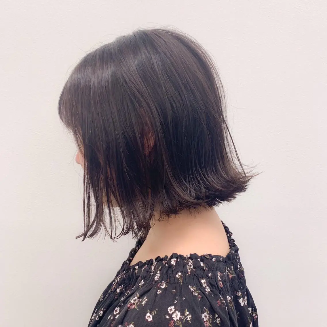 ショート ハイトーン×レイヤー カットTAKUMIのヘアスタイル