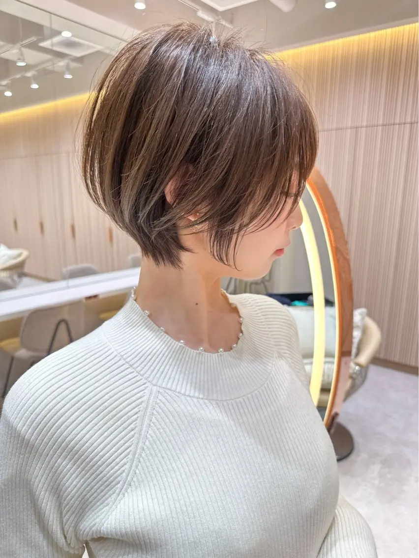 ショート カット 美髪縮毛矯正✨🫧 レイヤー川村利幸のヘアスタイル