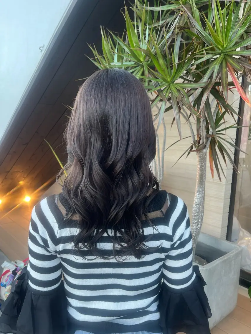 セミロング カット ヘアカラー トリートメント 下茂 菜々のヘアスタイル