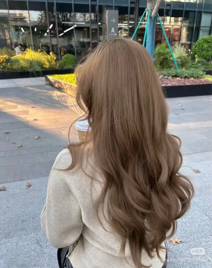 セミロング ヘアカラー 高原 爽箕のヘアスタイル