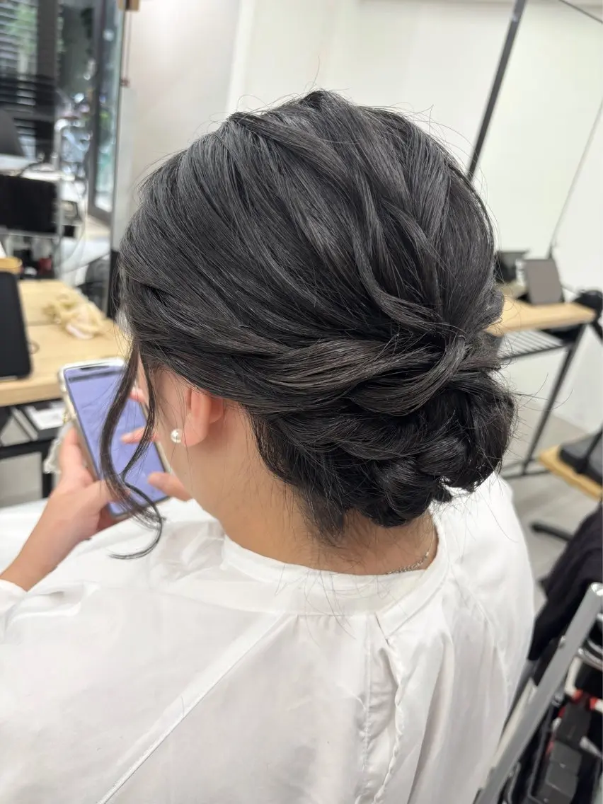 ミディアム カラー パーマ ヘアアレンジ ボブ ヘアセット ハイトーンカラー 🦋yuri🦋のヘアスタイル