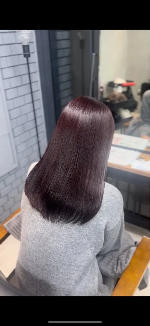 ロング トリートメント 坪井 楓のヘアスタイル