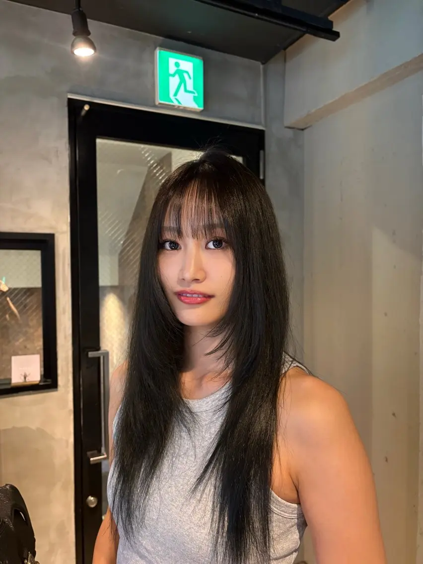 ロング 透明感・美髪 monsoワニベユナのヘアスタイル