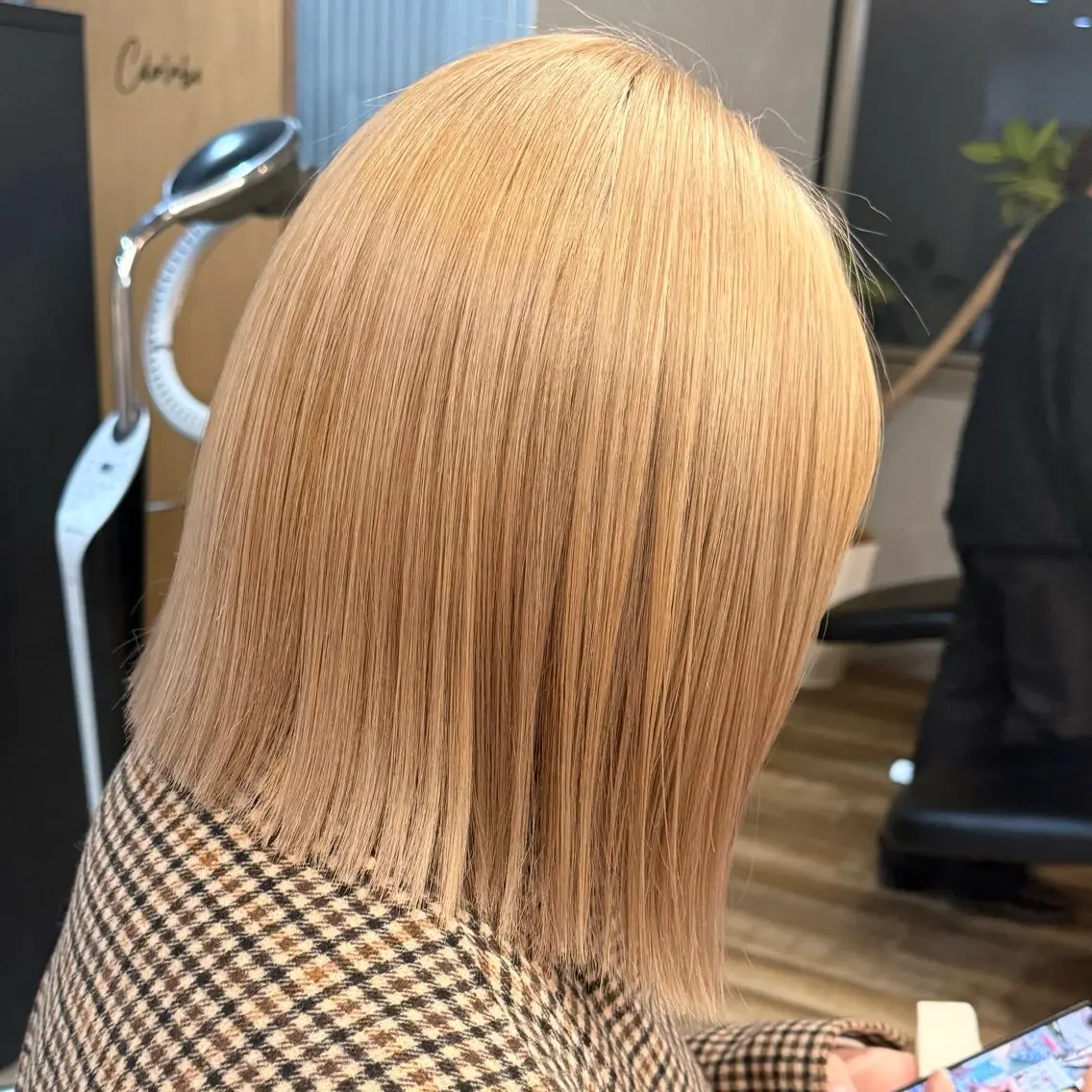 ショート カラー ヘアカラー トリートメント noa / 郡山ボブ ×透明感カラーのヘアスタイル