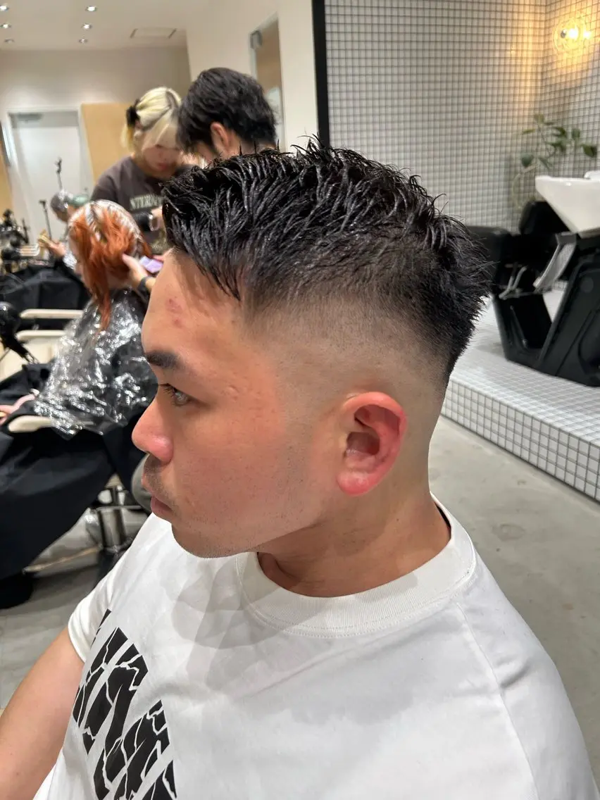 メンズ フェードカット メンズパーマ スキンフェード カット トリートメント 🐲ツイスパ🐲 フェード/龍のヘアスタイル