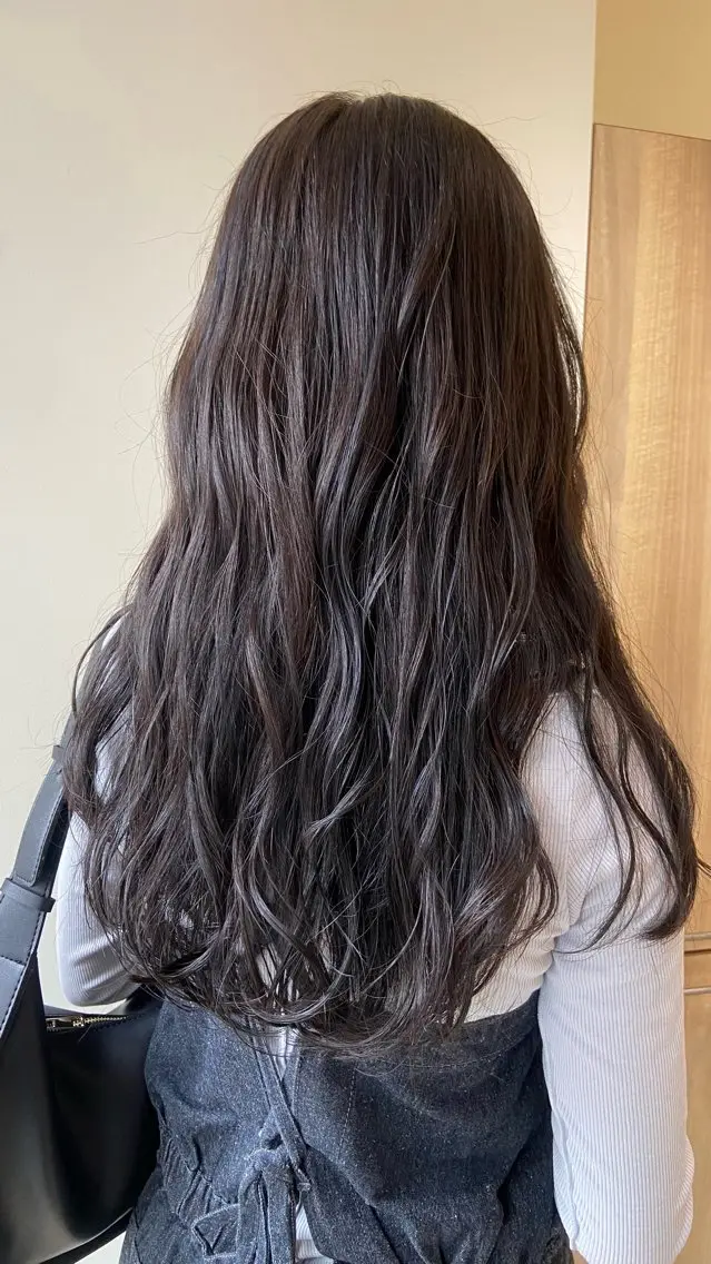 セミロング カラー アッシュ アッシュグレー アッシュグレージュ グレージュ ヘアカラー トリートメント 🍀Erica Koide🍀のヘアスタイル