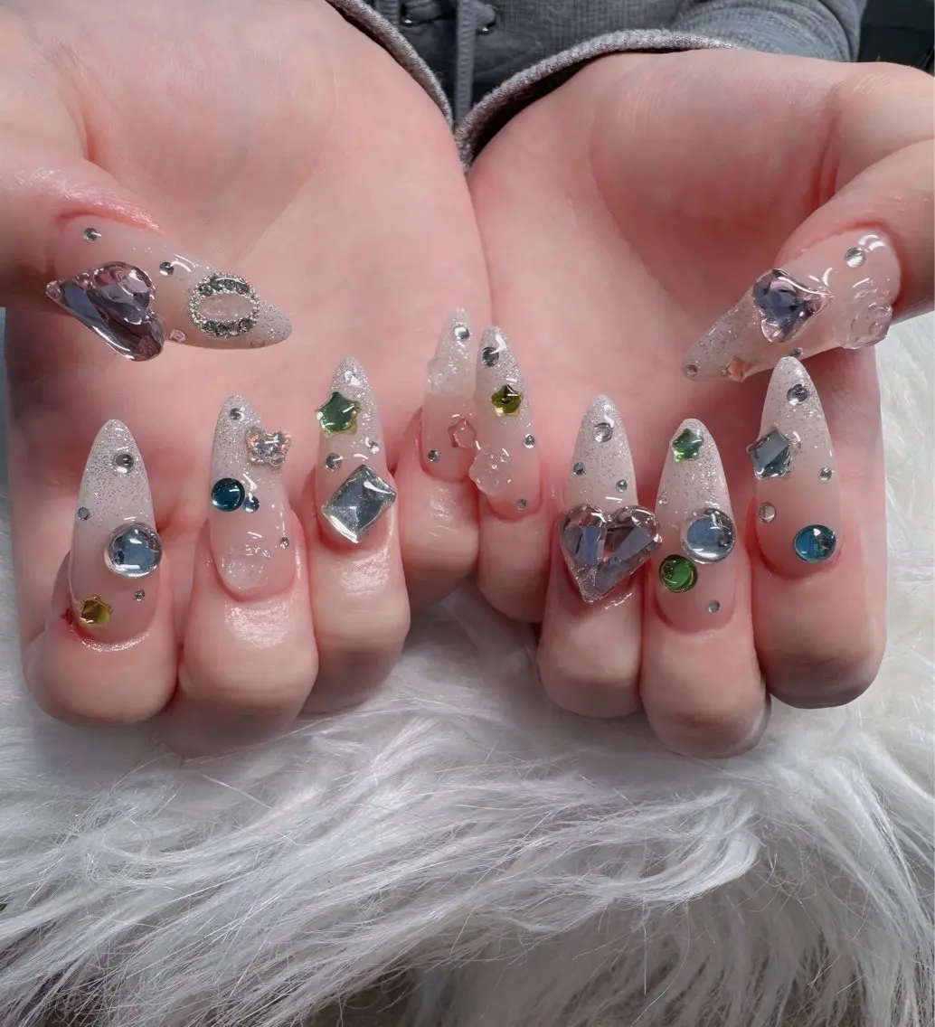 ネイル オーロラネイル フレンチネイル ジェルネイル ハロウィン キラキラネイル ハンドネイル H.baby Nail Salonのネイルデザイン