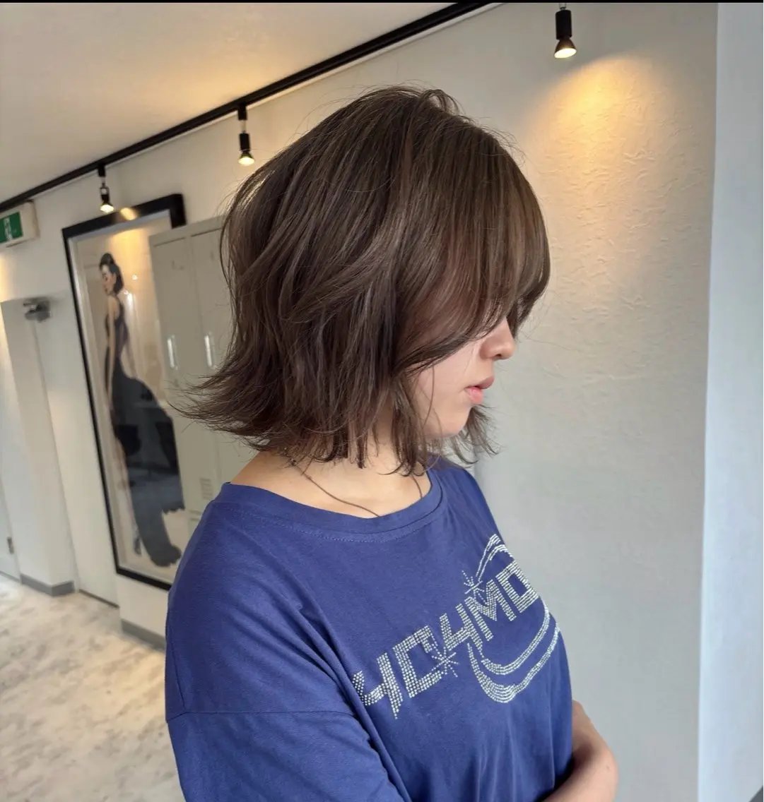 ショート カラー ベージュカラー オリーブベージュ ヘアカラー SEINA️️/烏丸 ブリーチ/ハイトーンのヘアスタイル