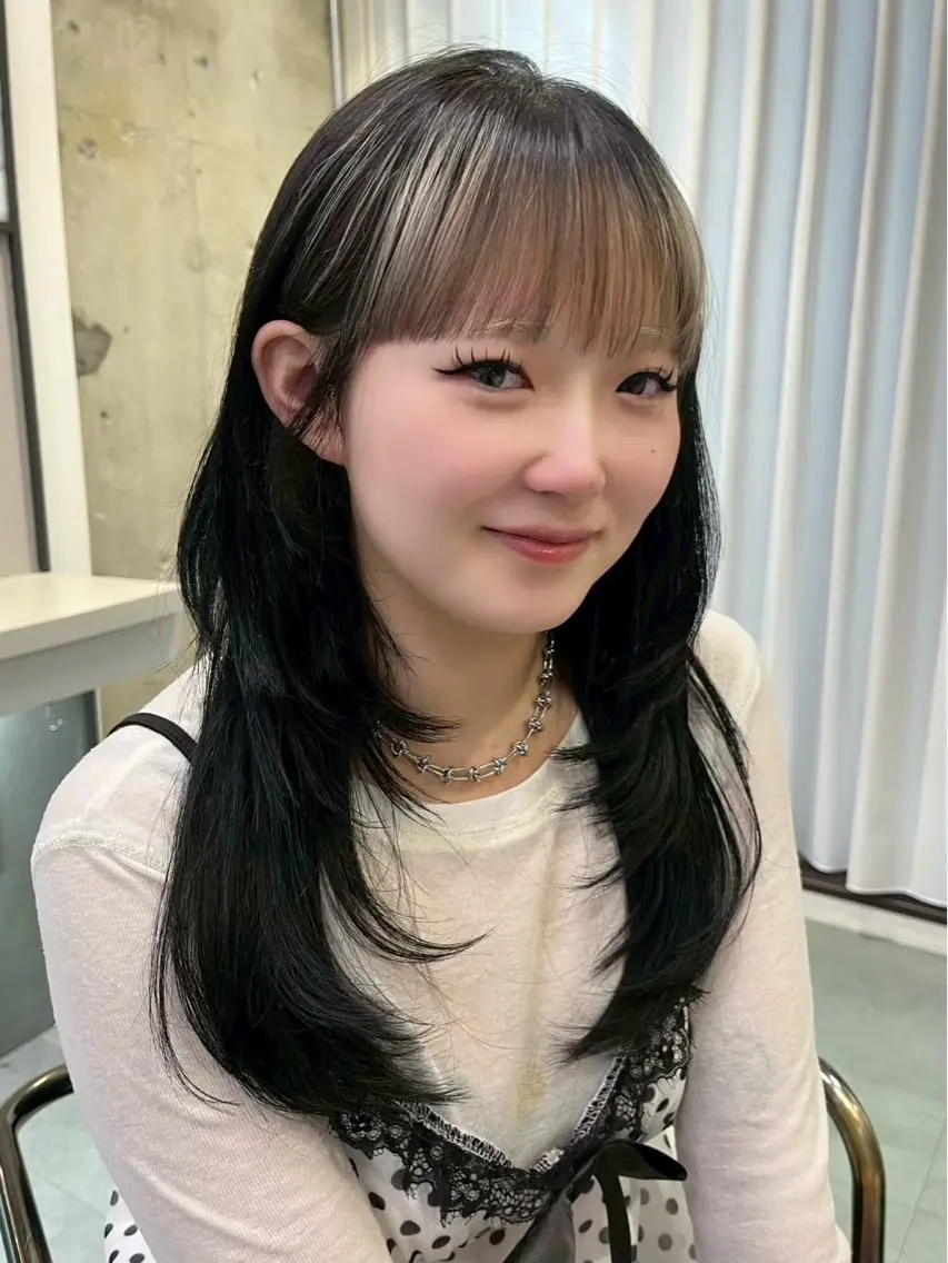 セミロング 韓国風ヘア 似合わせカット votan lilleyのヘアスタイル