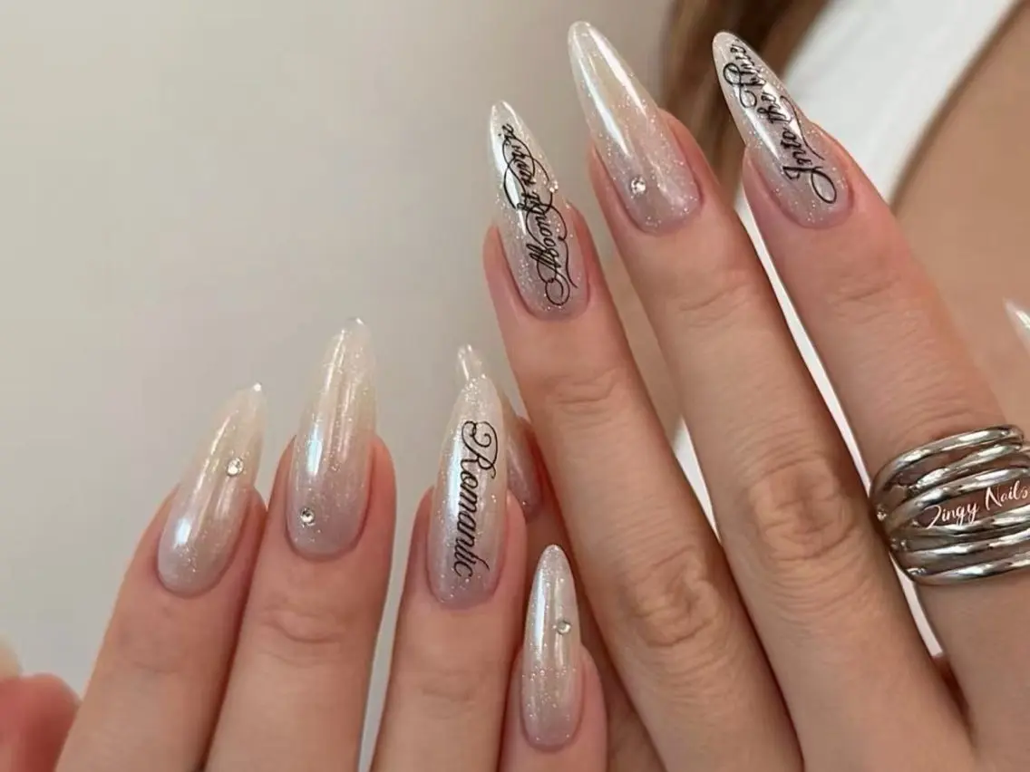 ネイル チークネイル 長さ出し フットネイル フレンチネイル ジェルネイル Saran Nailstudioのネイルデザイン