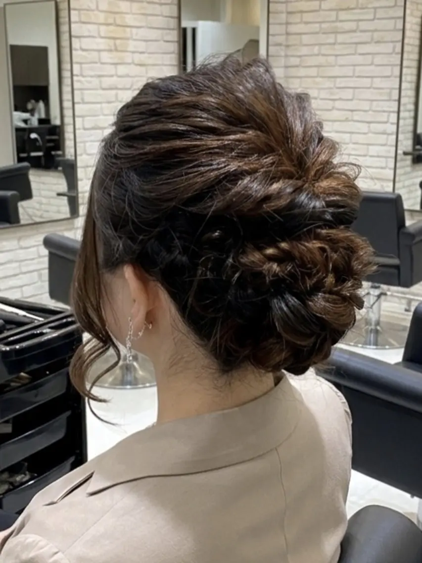 ヘアアレンジ セミロング カラー 齋藤 真理子のヘアスタイル
