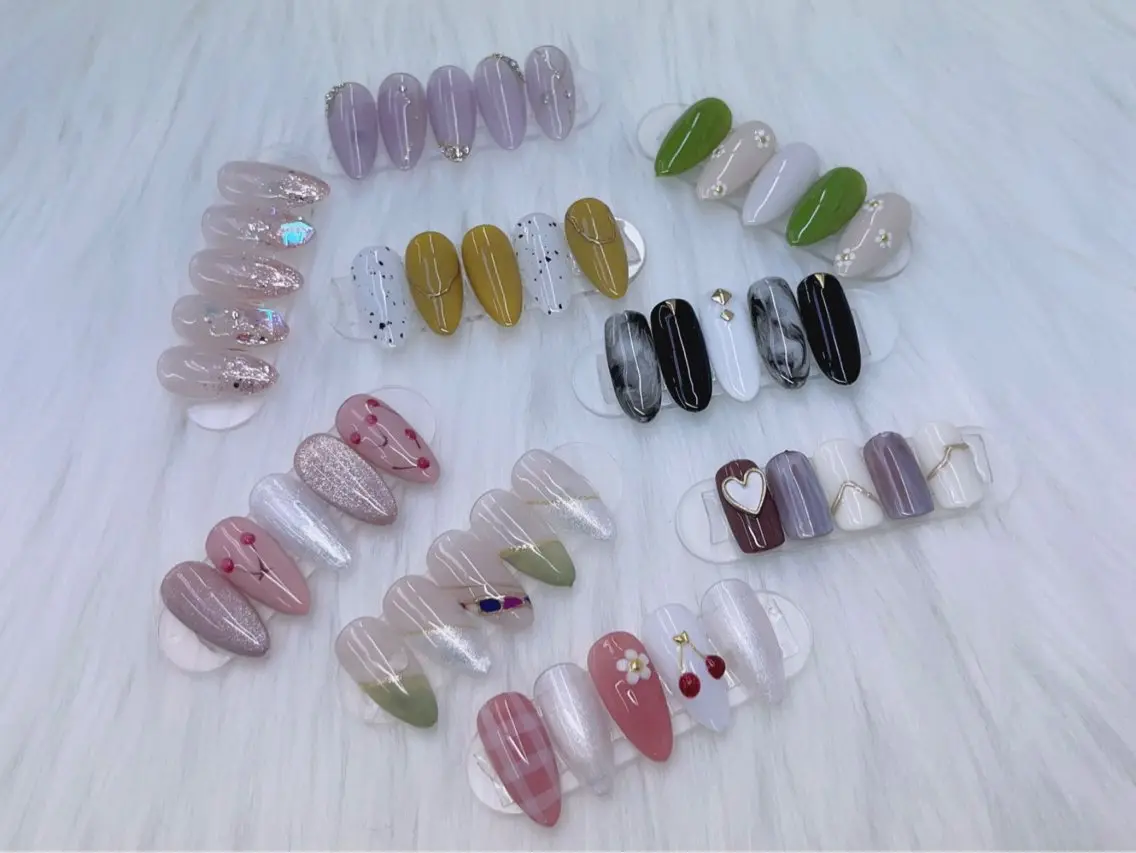 【ハンドネイル】チップ長さだし華やかコースの写真