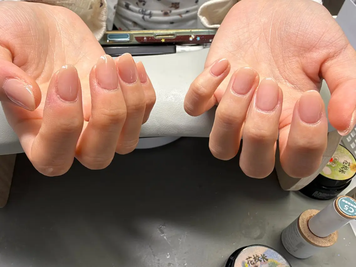 ショート ハンドネイル マル コのネイルデザイン
