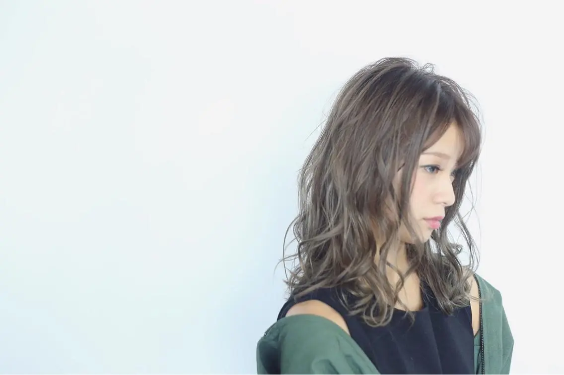 セミロング カラー 反橋 聖のヘアスタイル