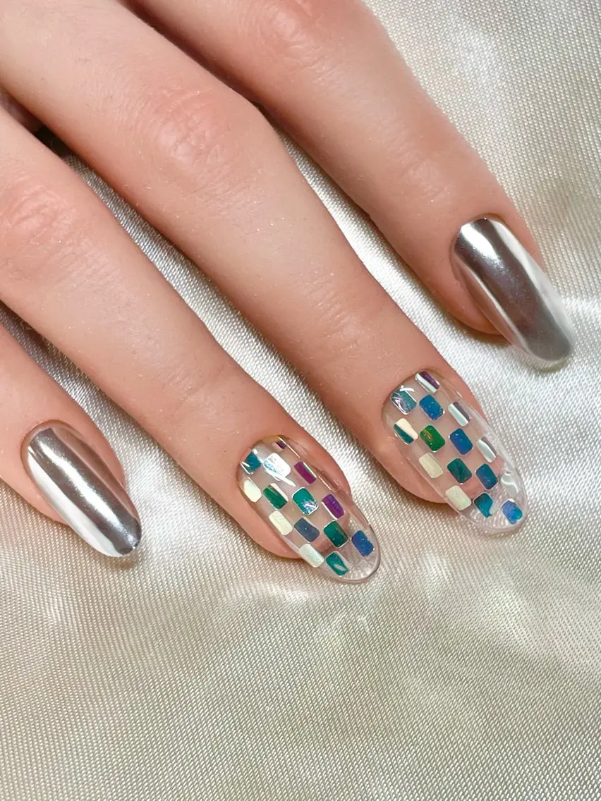 ネイル ミラーネイル Nail Salon Y.のネイルデザイン