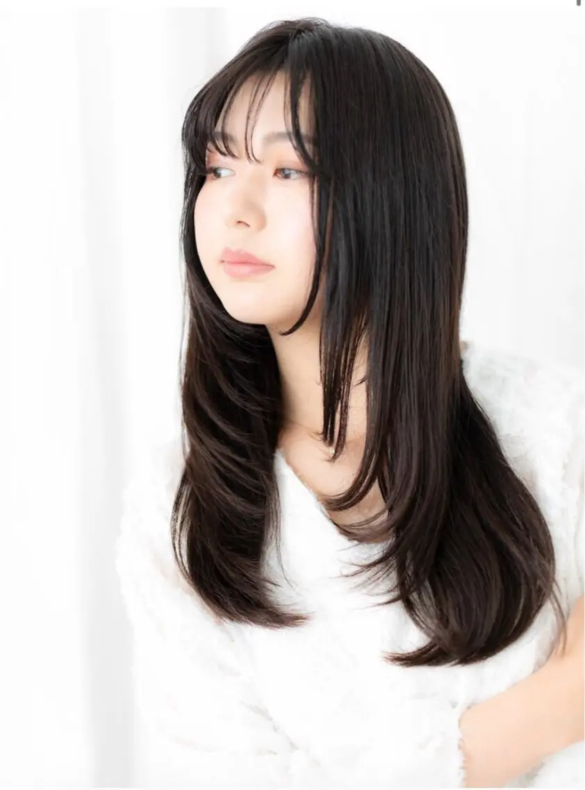ロング アッシュ 顔まわりレイヤー レイヤーカット ロング 小顔カット 佐藤 天心のヘアスタイル