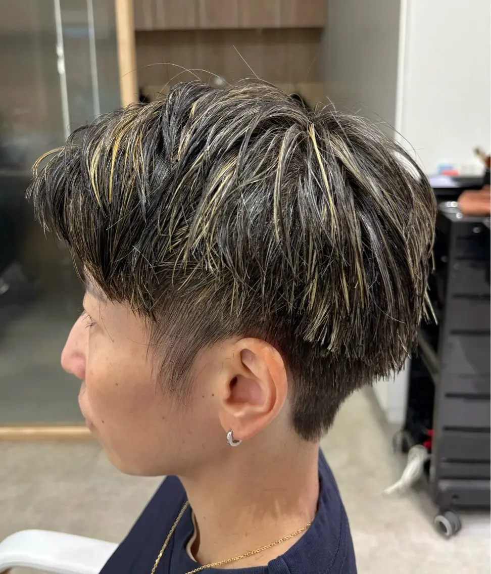 メンズカット&メンズメッシュ（ハイライト）の写真