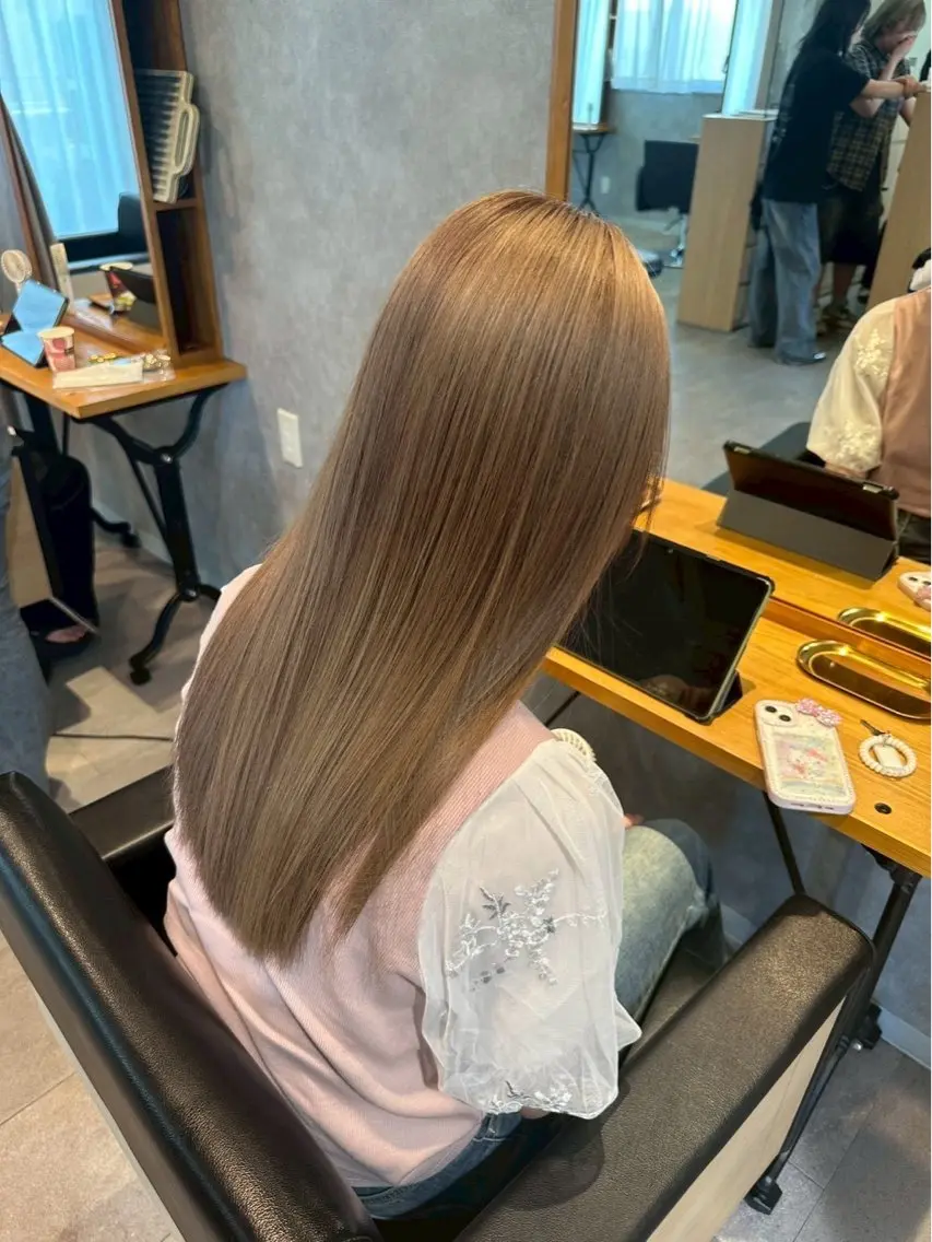 《ミニモ学割》ケアブリーチ➕Aujuaトリートメントの写真