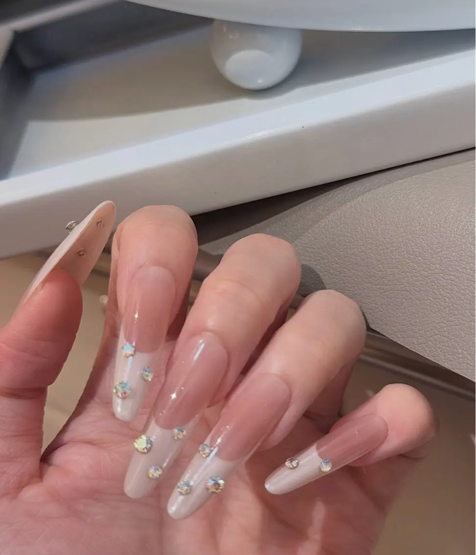 ネイル アートネイル チークネイル 長さ出し フレンチネイル ジェルネイル ハンドネイル ハンドケア 🦋new Nail🦋ニノのネイルデザイン