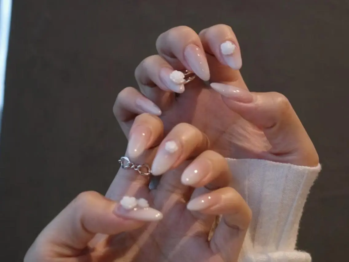 ネイル ハンドネイル ハンドケア 🍑 momo_nailのネイルデザイン