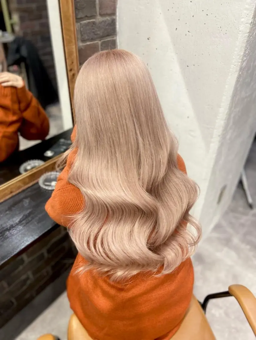U22🎀1日1名様限定🎀ケアブリーチ使用🪄♡トリプルカラー（2回ブリーチ）+外部補修トリートメント♡の写真
