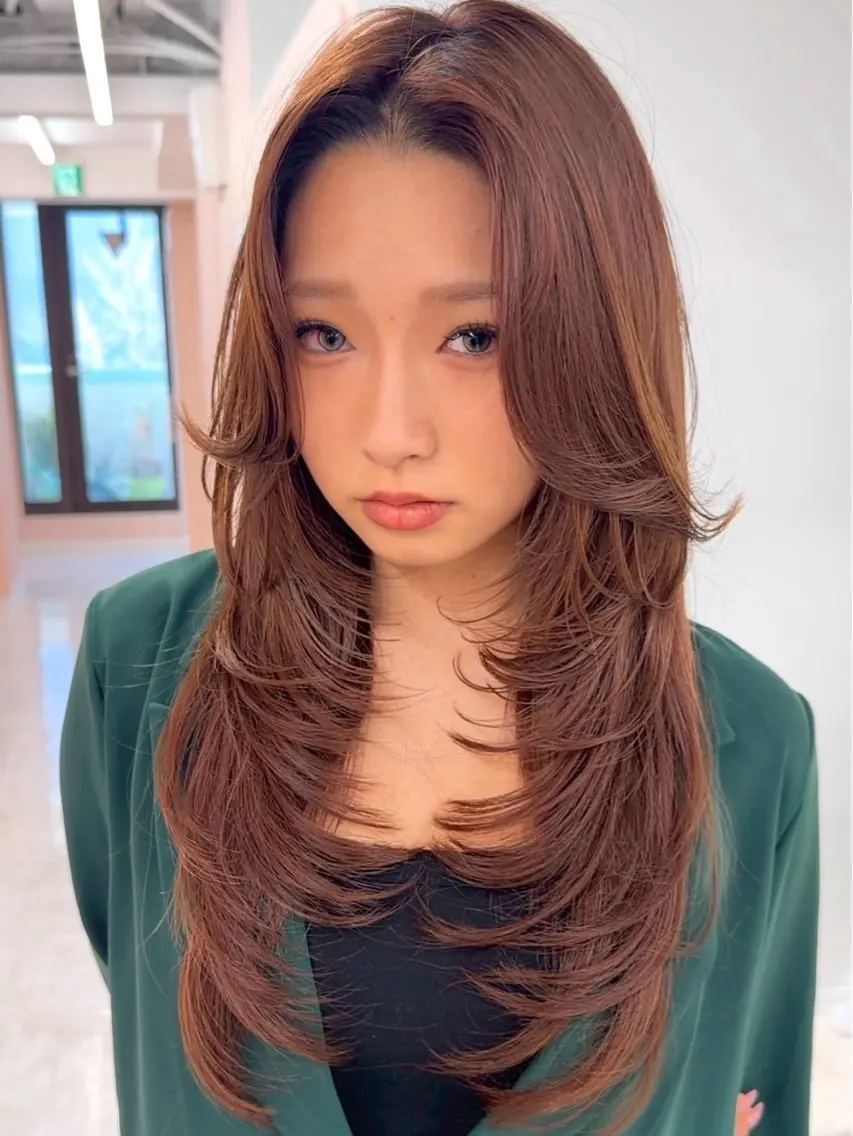 ロング 守屋 歩夢 レイヤーカットのヘアスタイル