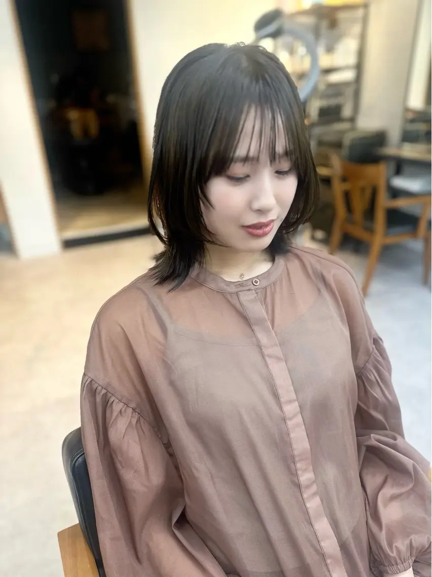 ミディアム カラー パーマ ヘアアレンジ メンズ キッズ レイヤーカット／ 巻ける縮毛矯正のヘアスタイル