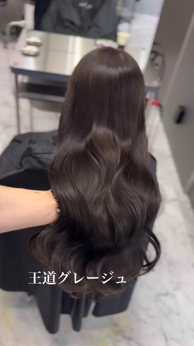 カラー ヘアカラー 鳥井 壮飛のヘアスタイル