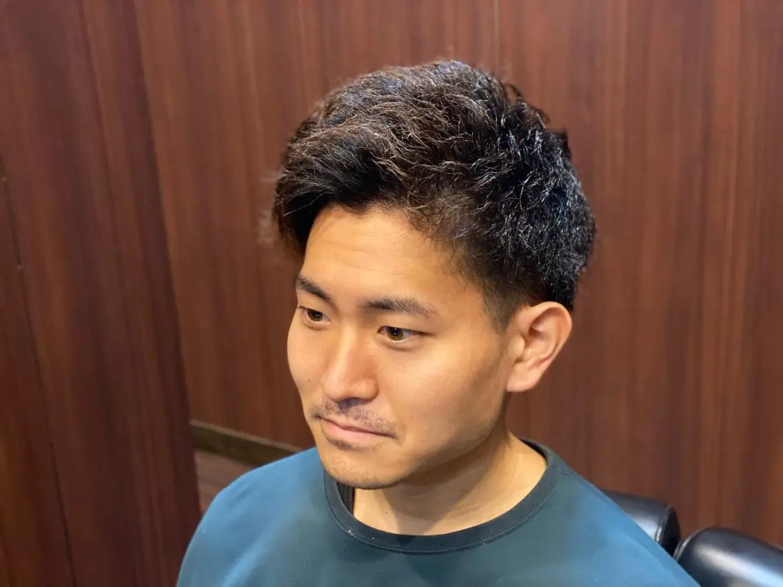 ショート パーマ メンズ 浅見 天翔のヘアスタイル