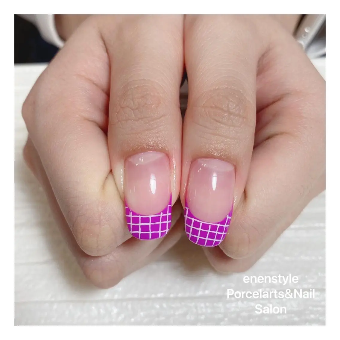 ミディアム ネイル ハンドネイル 🐾enen style 🐾のネイルデザイン