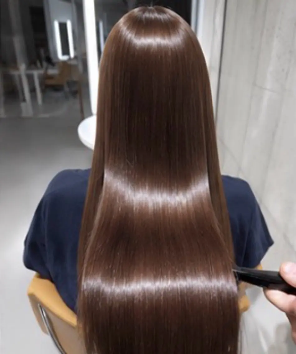 ロング パーマ 縮毛矯正 トリートメント 韓国×艶ハイトーンが かわいい✨️リオ🍒のヘアスタイル