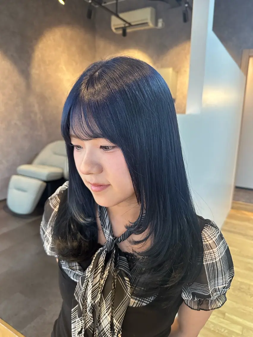 セミロング レイヤーカット ヘアカラー トリートメント 坂庭 美夢のヘアスタイル