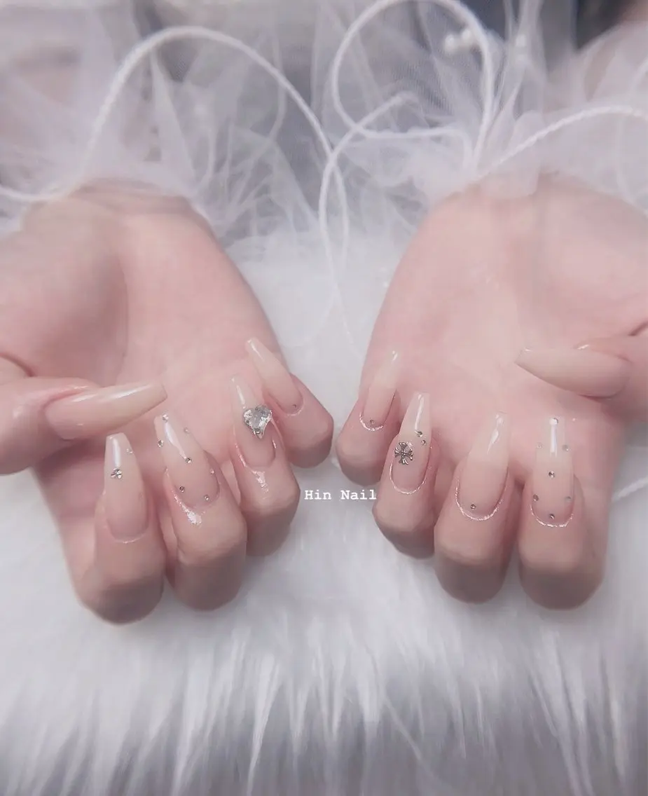 ネイル ハンドネイル HIN NAILのネイルデザイン