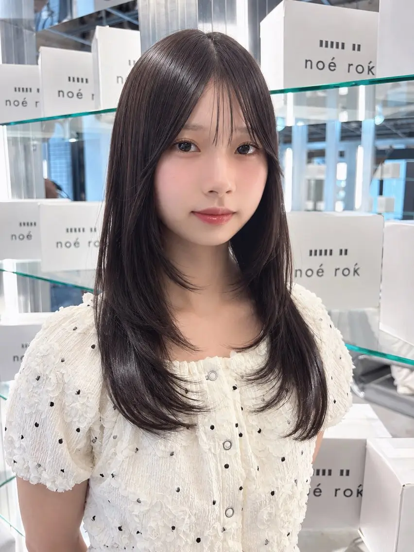 セミロング カット ヘアカラー トリートメント レイヤーカット🪽 Natsuki🤍のヘアスタイル