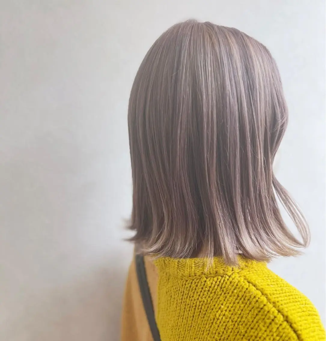 ミディアム カラー バレイヤージュ 黒髪 ブリーチ ブルーカラー ブルーブラック "今"だけでない美髪 KOTOMIのヘアスタイル