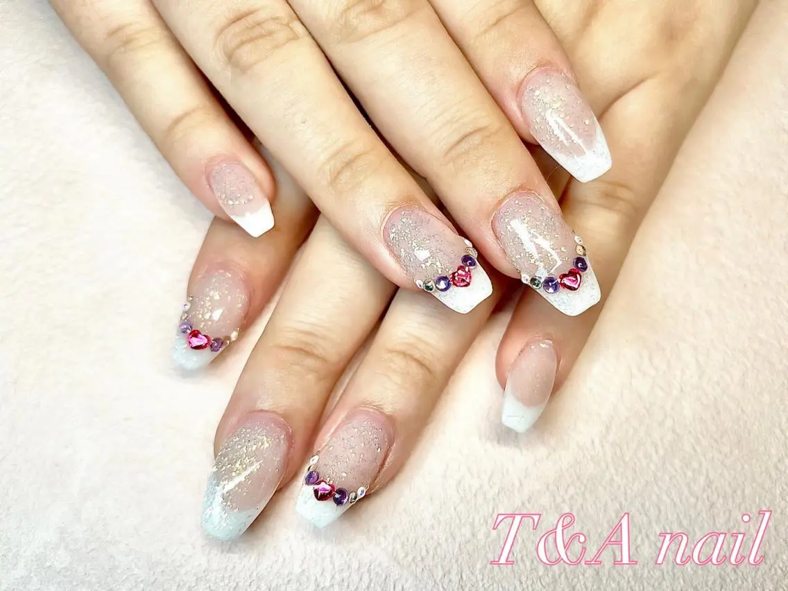 セミロング ネイル 長さ出し フレンチネイル ジェルネイル ニュアンスネイル スカルプネイル T&A nailのネイルデザイン